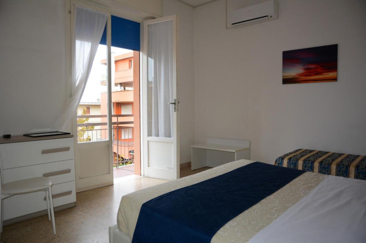 Dea Della Salute Hotel Bellaria-Igea Marina Esterno foto