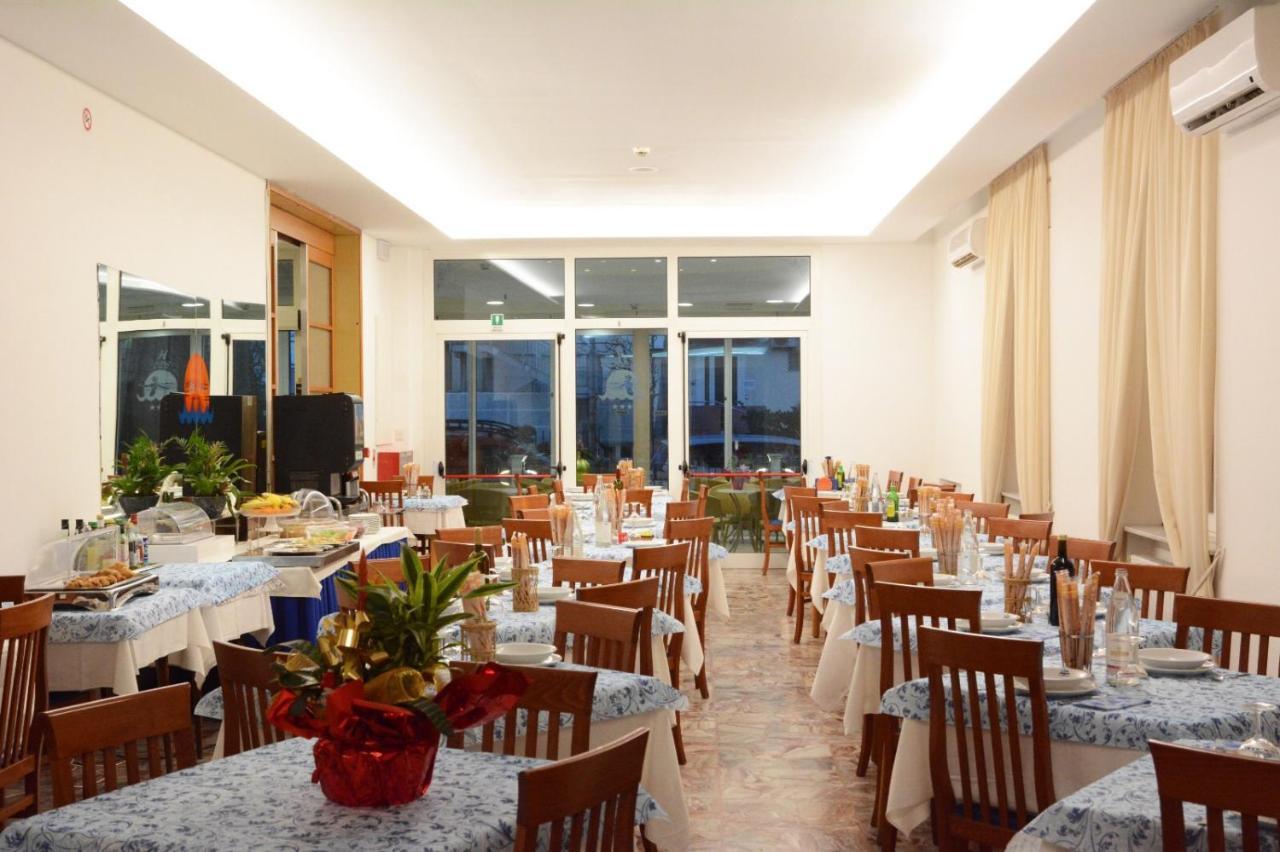 Dea Della Salute Hotel Bellaria-Igea Marina Esterno foto