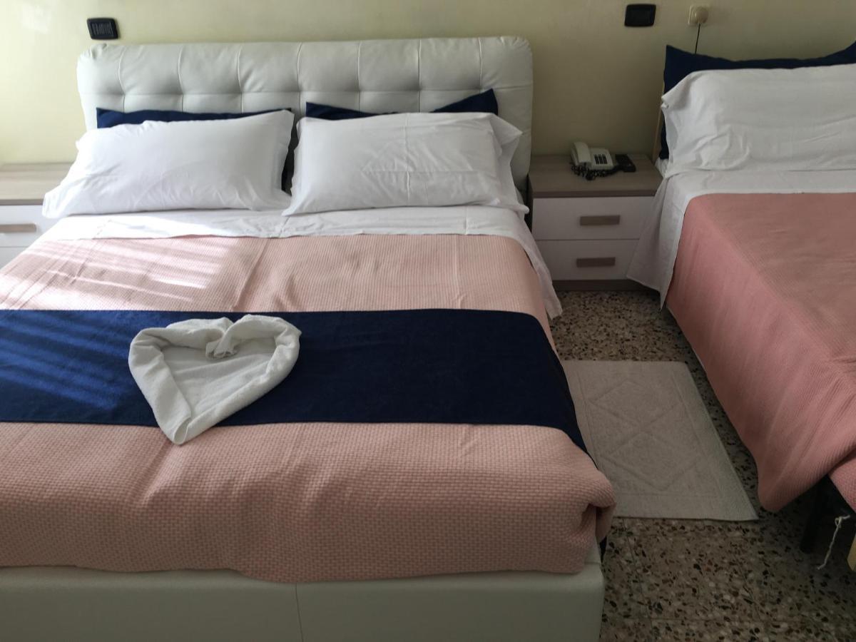 Dea Della Salute Hotel Bellaria-Igea Marina Esterno foto