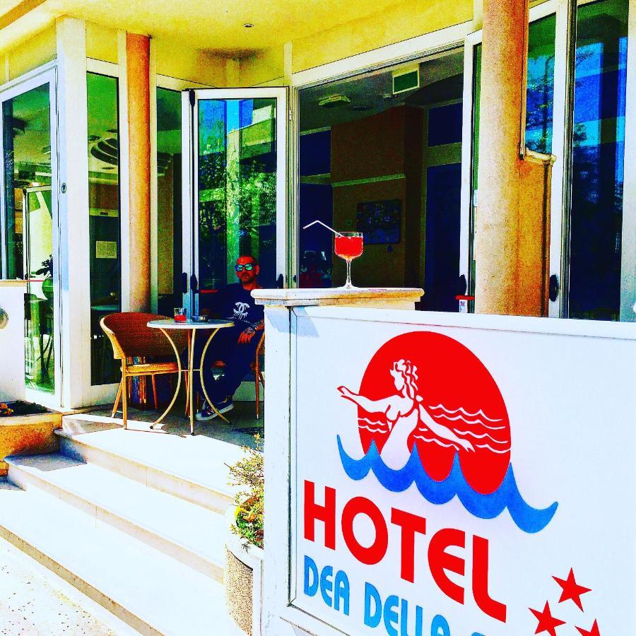 Dea Della Salute Hotel Bellaria-Igea Marina Esterno foto